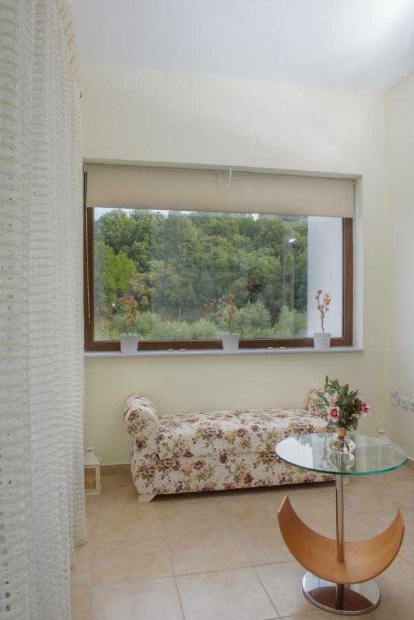 Klisouri Beach Villa Ierissós Eksteriør bilde